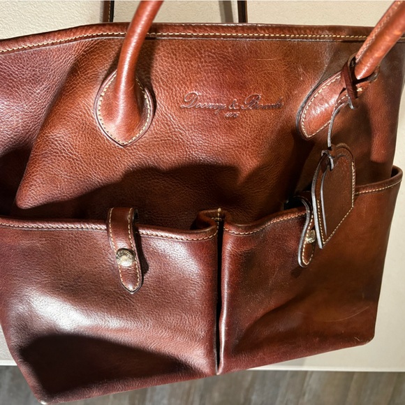 Dooney & Bourke Handbags - Dooney & Bourke Genuine Leather Bag Purse